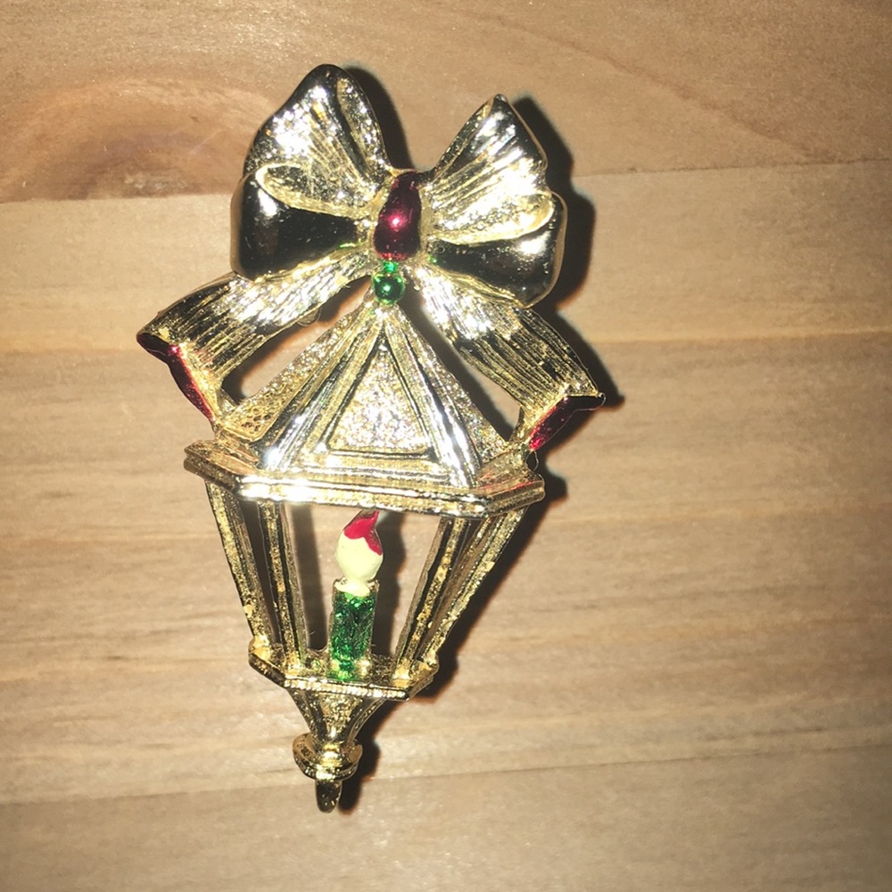 Fashion pin
